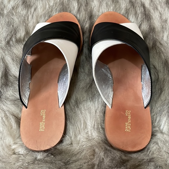 Diane von Furstenberg sandals - Picture 4 of 13